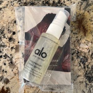 Alo Glow Systems - Magnesium Reser Spray NWT